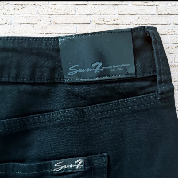 NWT Women's Seven7 Jean Weekend Cuff Shorts Size 24W - Picture 3 of 4